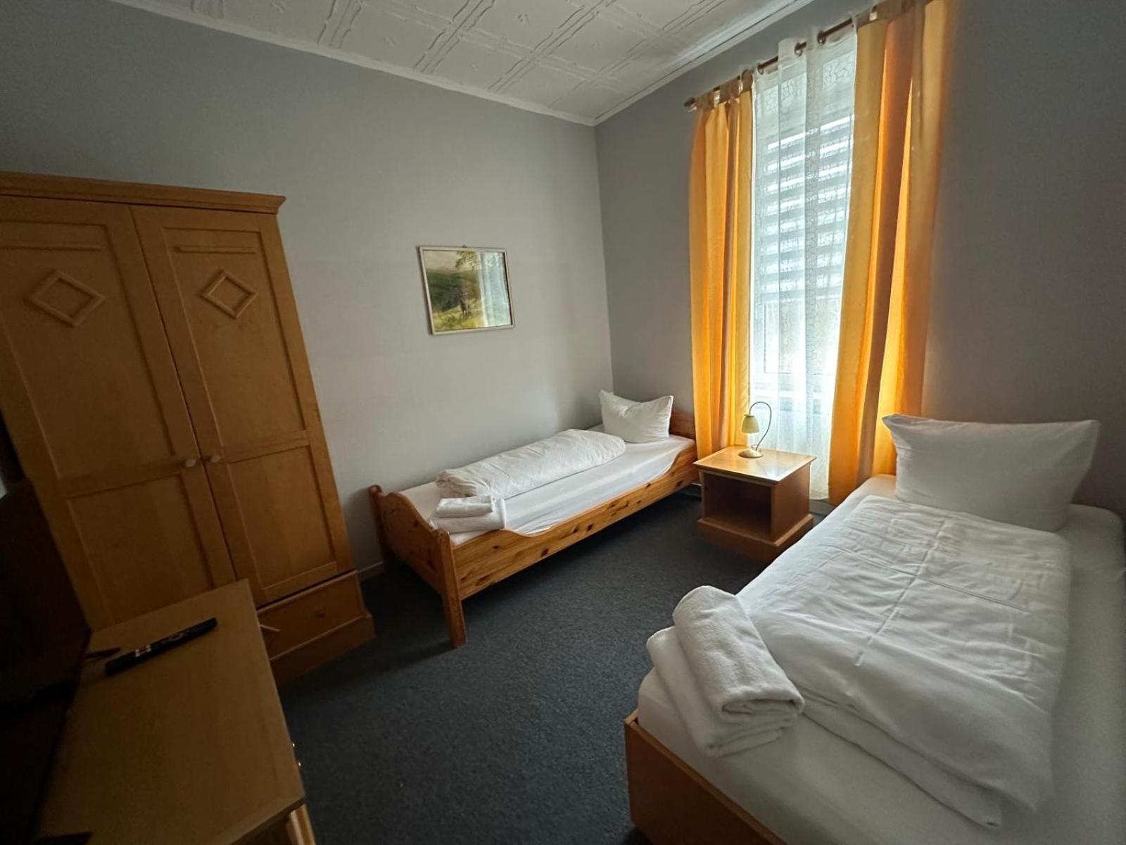 Pension Zur Alten Schule Bärenstein Exteriör bild